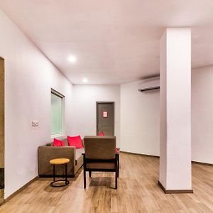 Super Hotel O Akash Ganga Park Circus